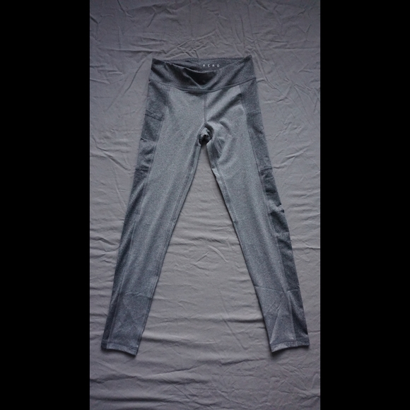 Aeropostale workout capri pants